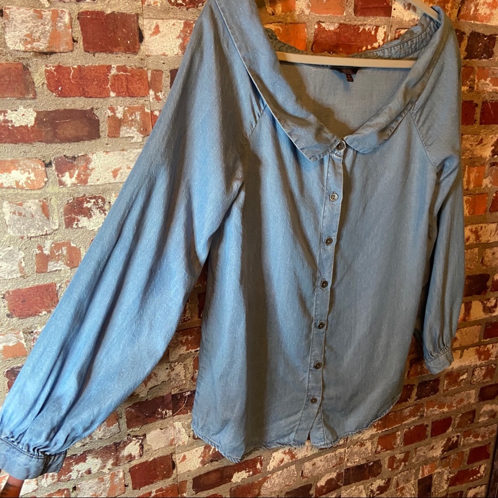 ✨1250°C Off the Shoulder Button Down Denim blouse